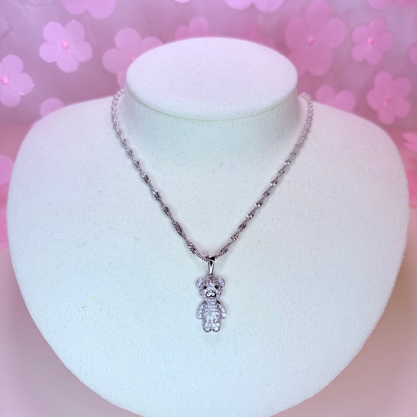 tilly silver teddy bear necklace