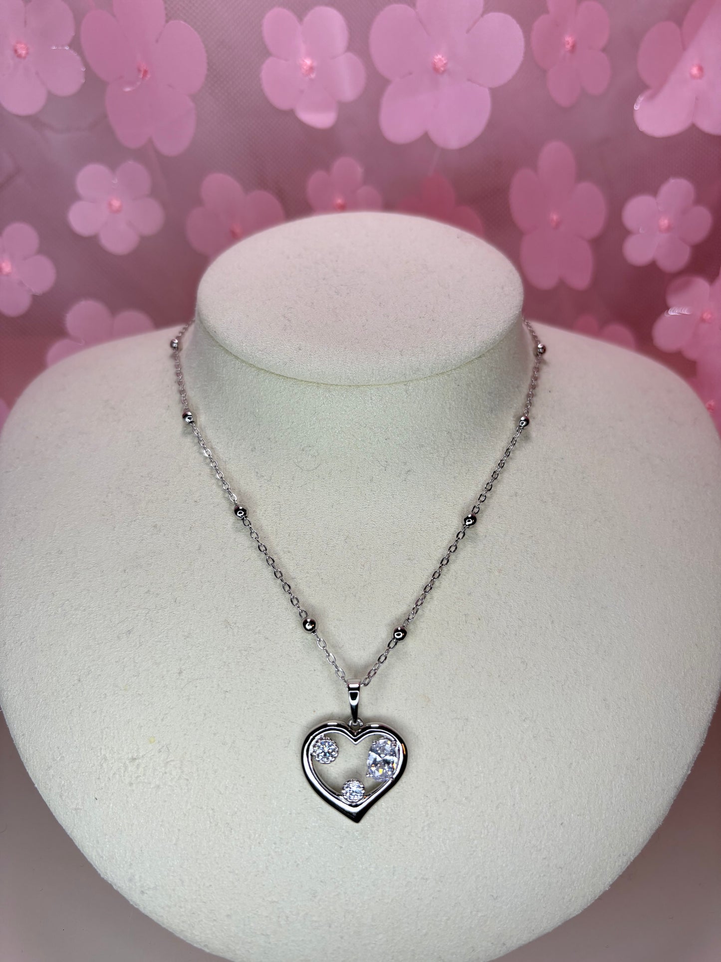 evie silver heart necklace
