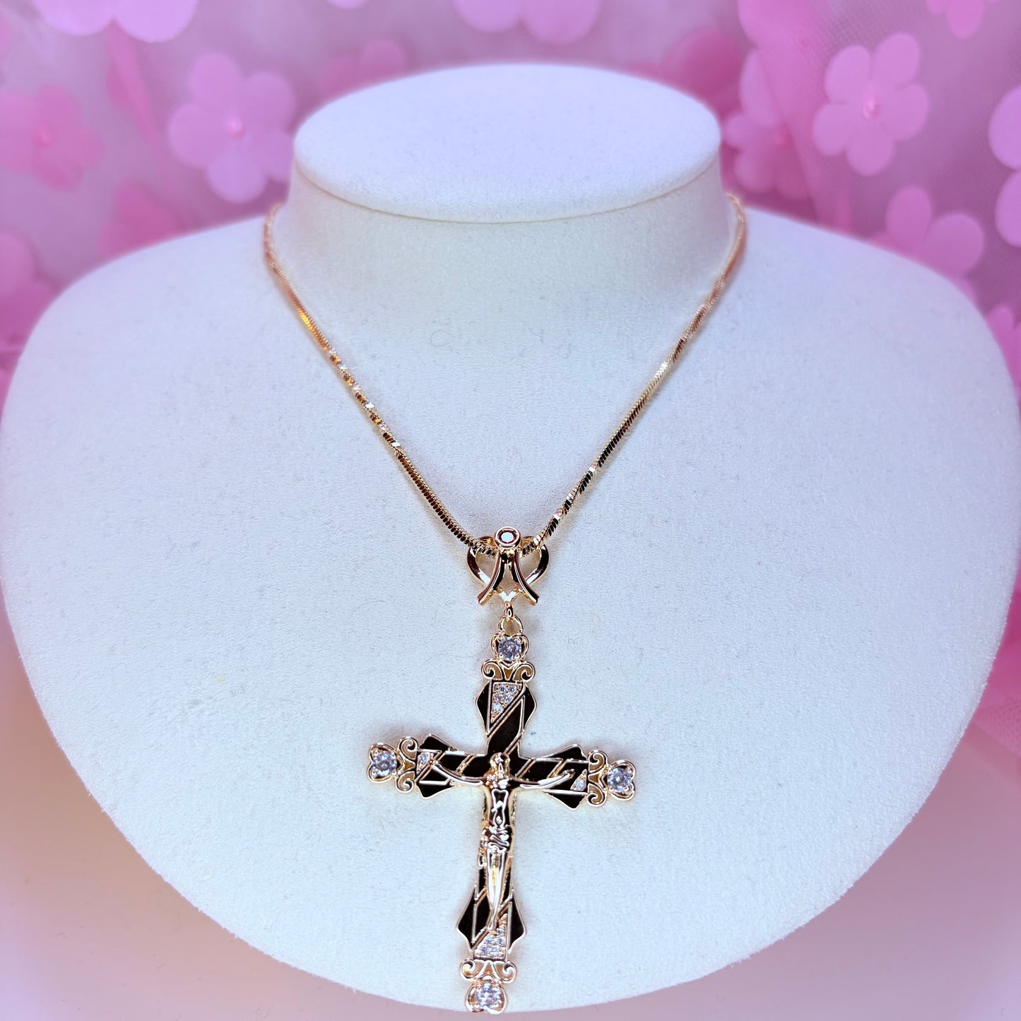 faith crucifix necklace