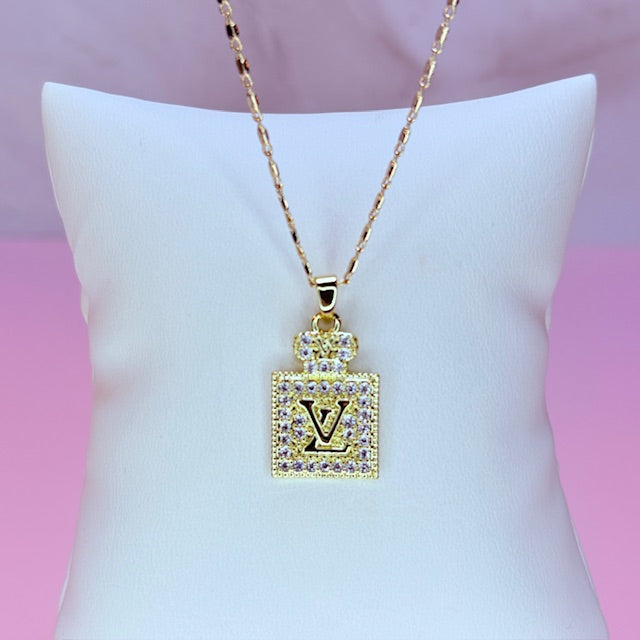 LV beauty necklace