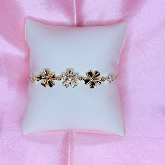 adjustable flower bracelet