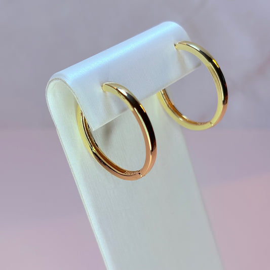 classic gold hoop earrings