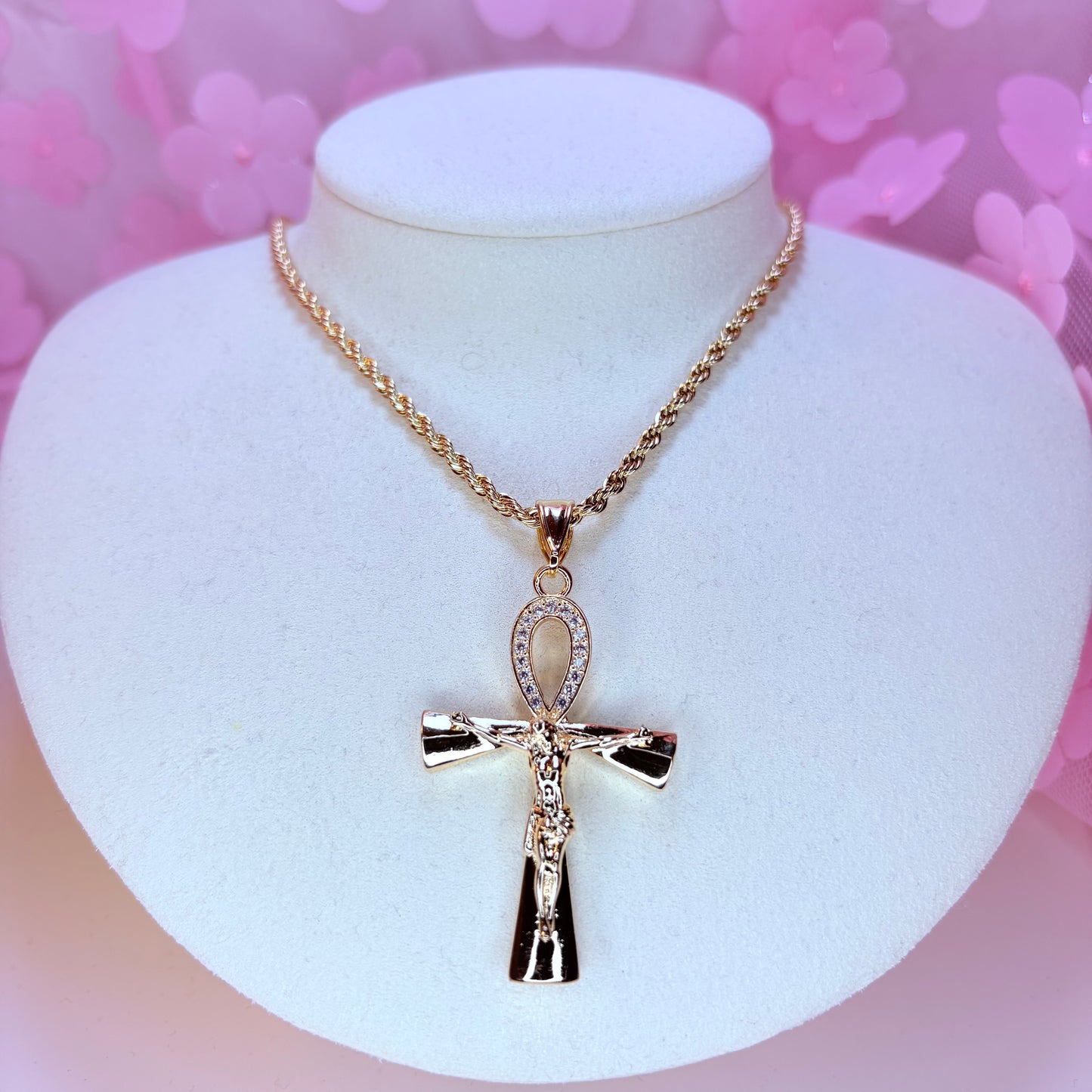 cruz egipcia sagrada necklace