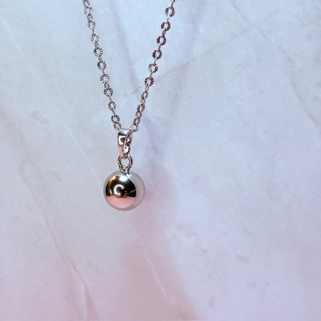 silver dainty balin necklace