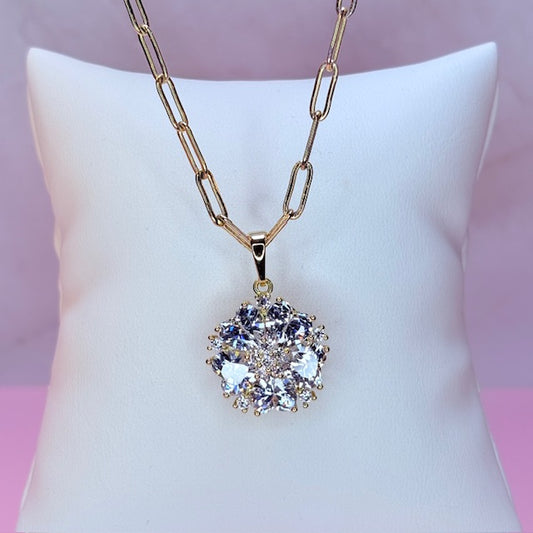 heart bloom necklace