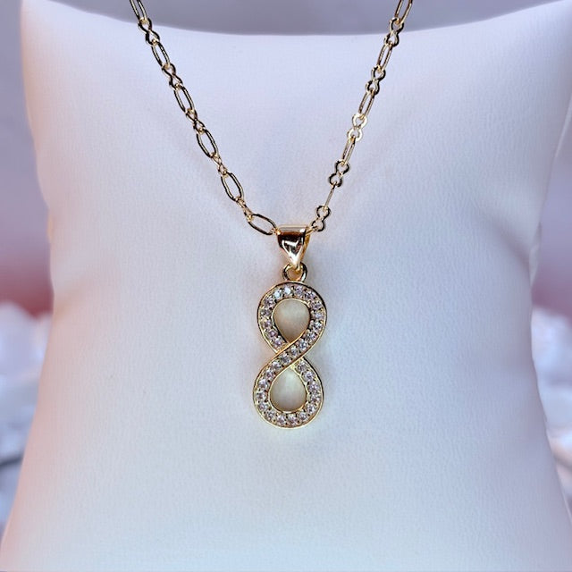 holulele infinity necklace