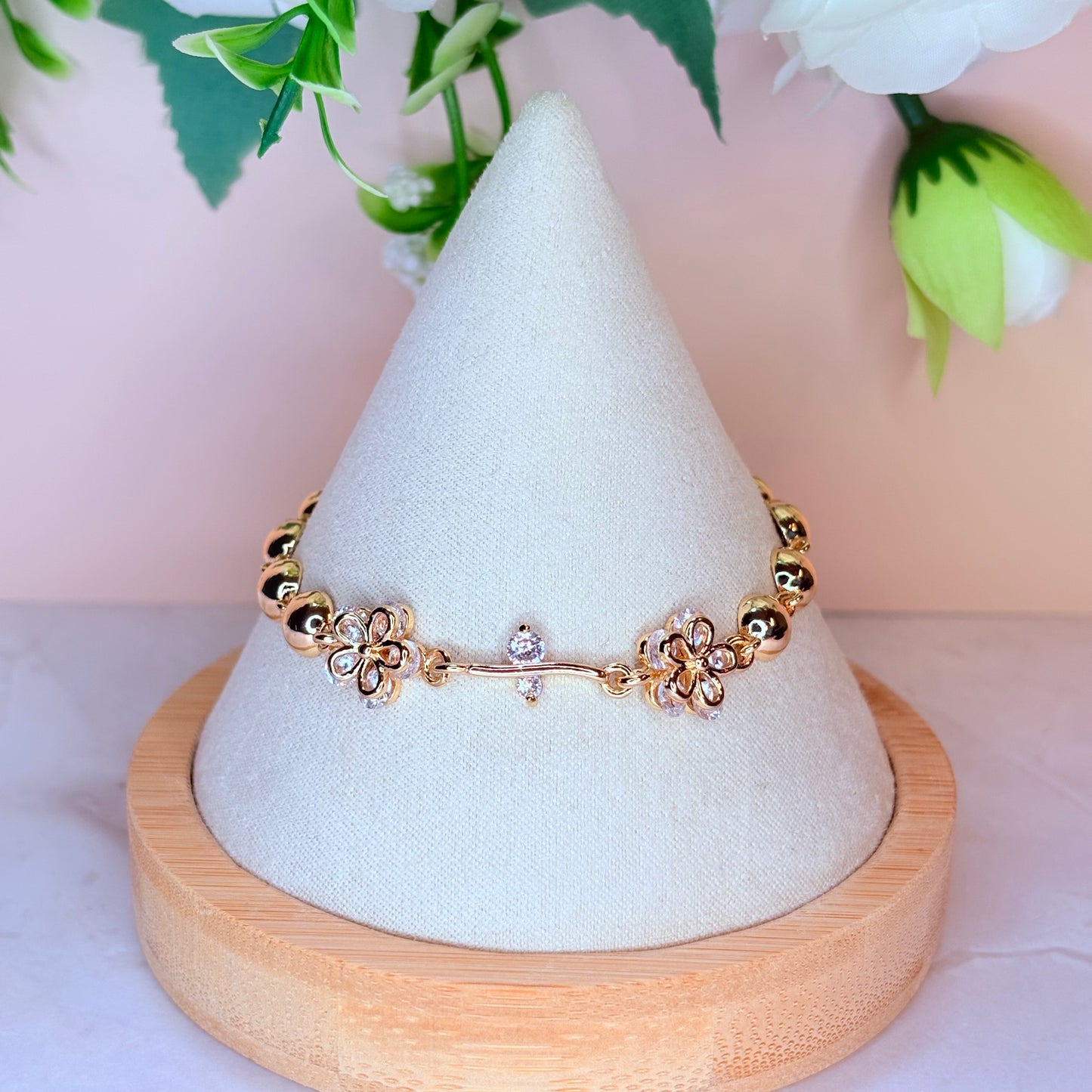 jolie flower bracelet