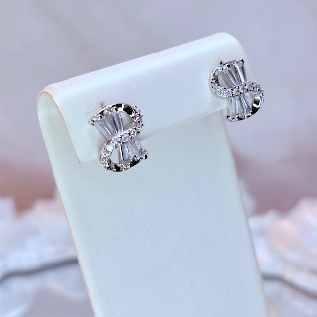 silver s-curve crystal earrings
