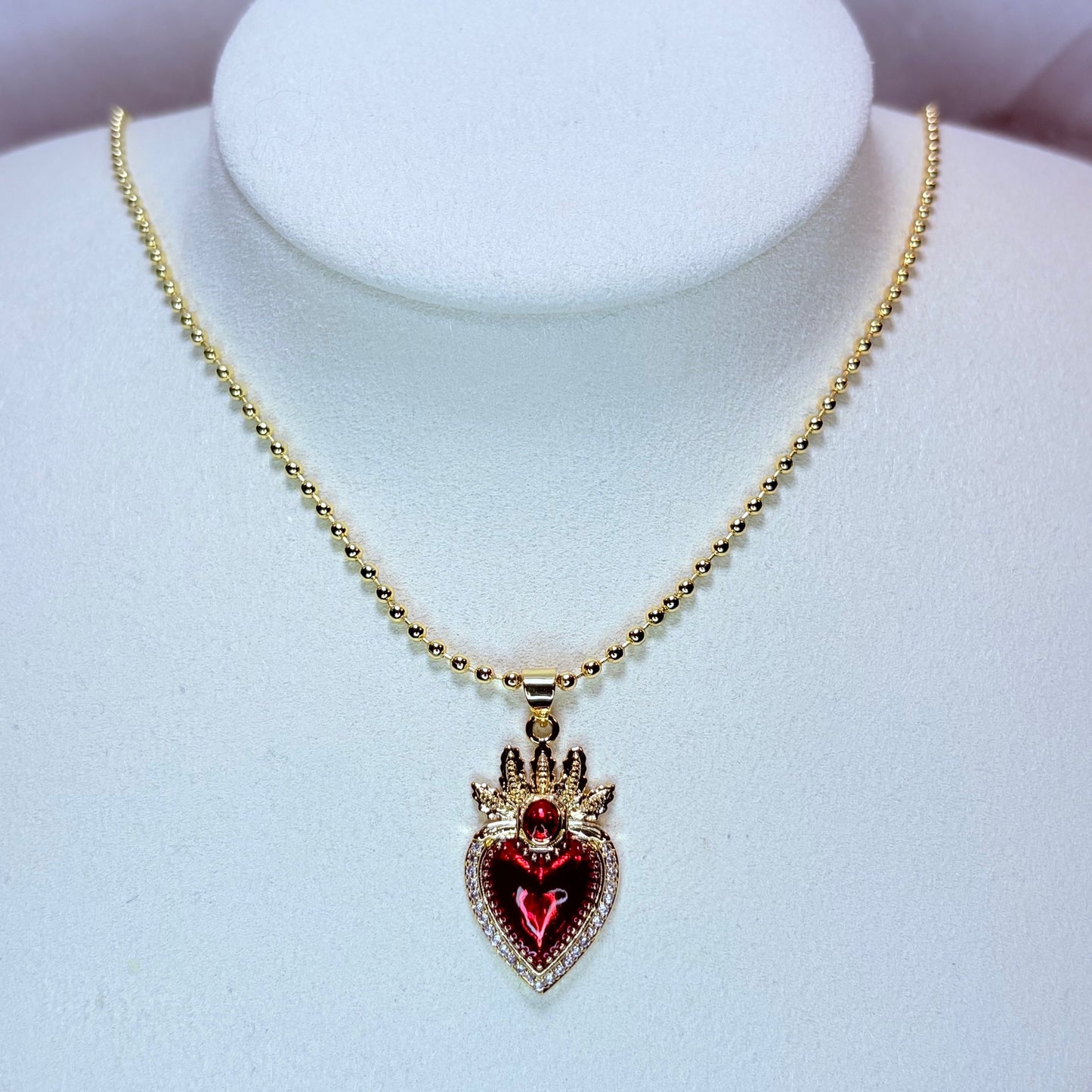 queen of hearts necklace
