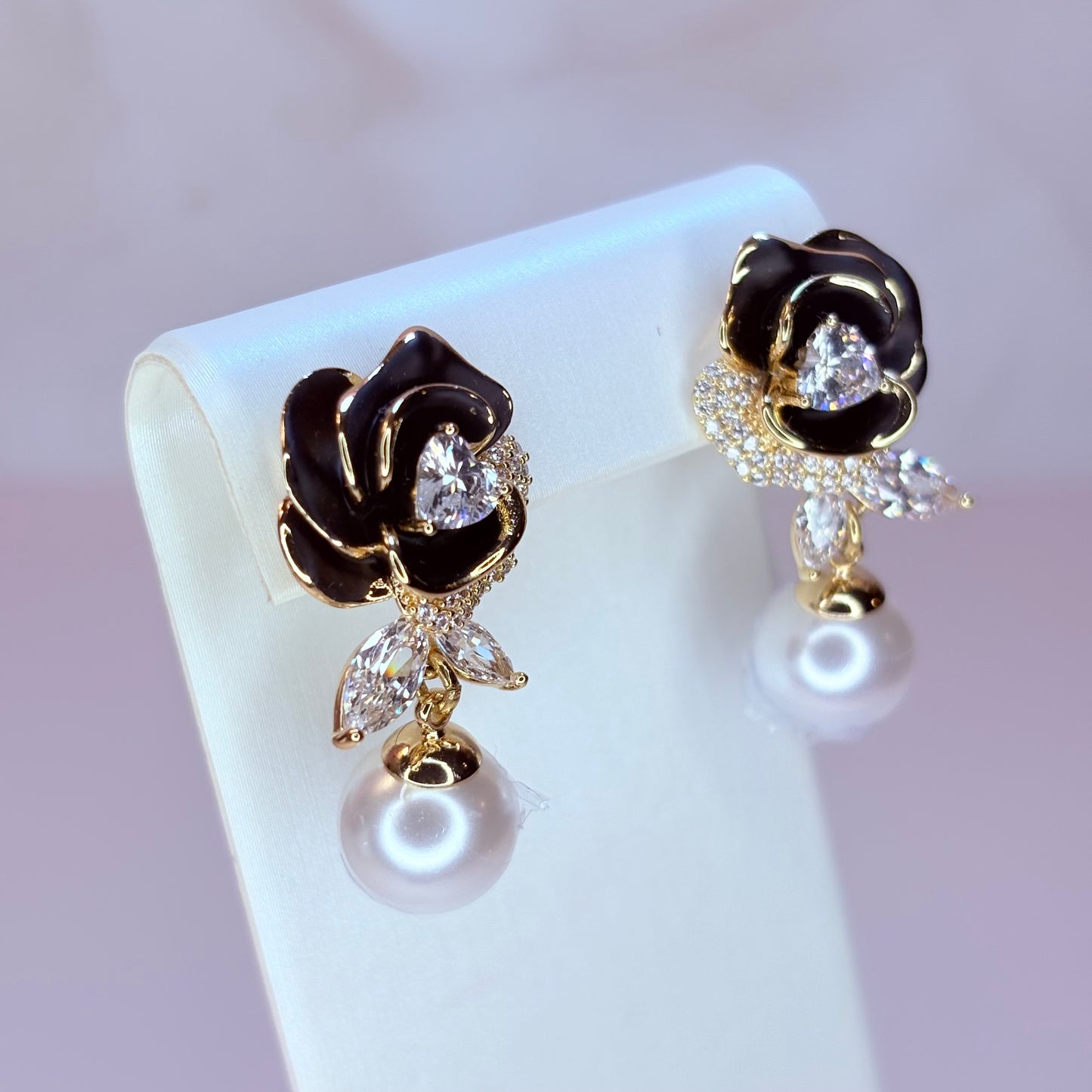 rosa negra earrings