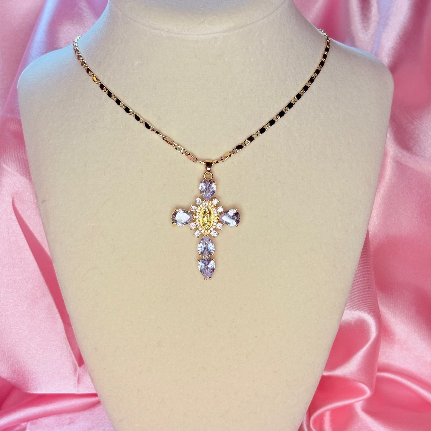 cruz necklace