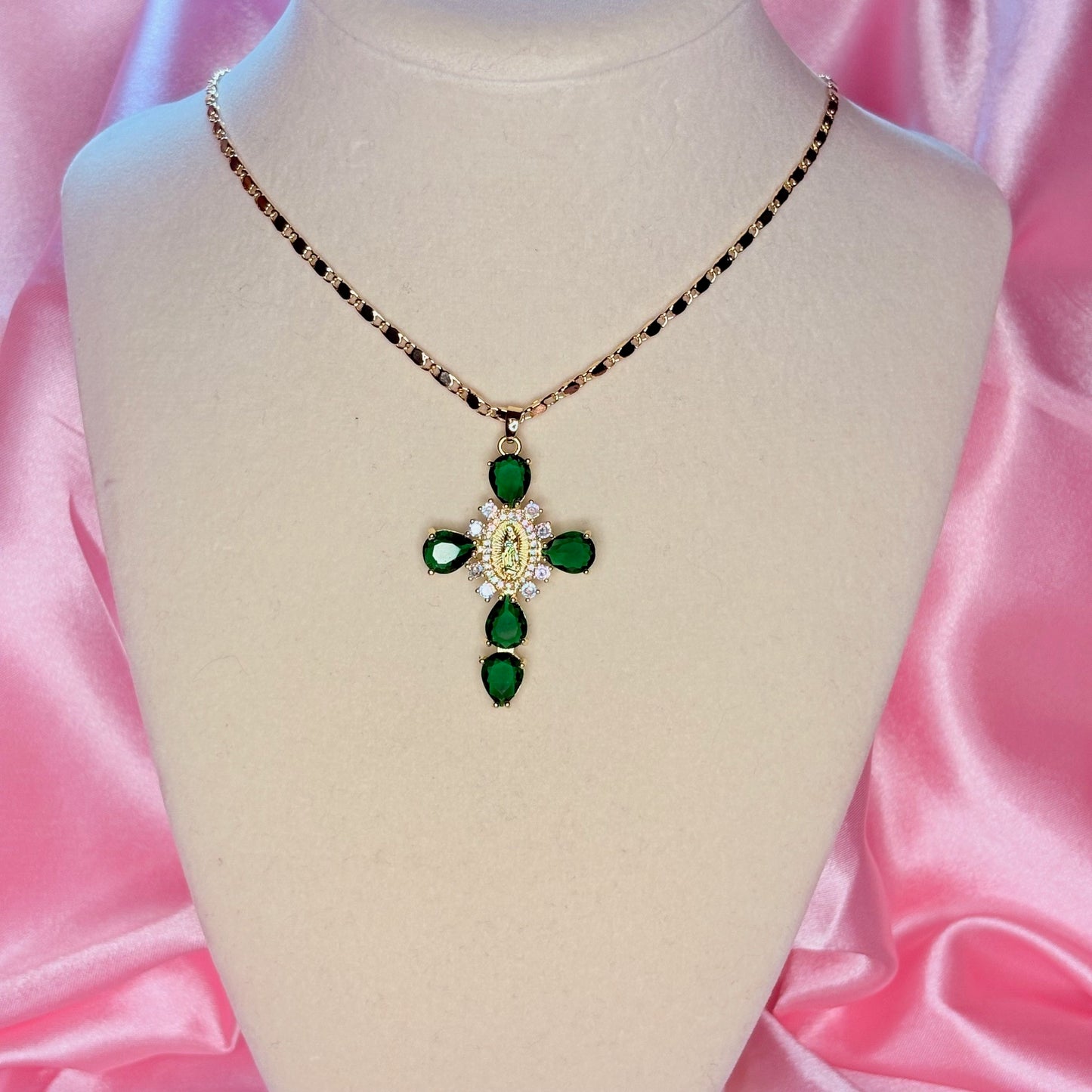 cruz necklace