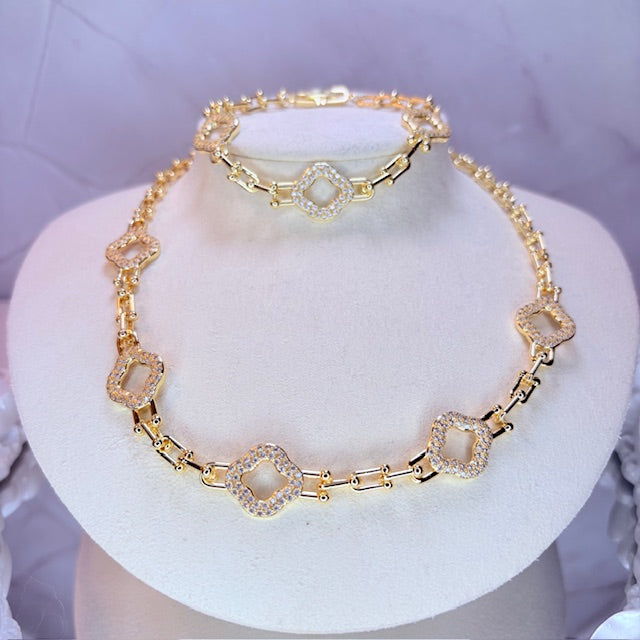luciana clover luxe chain & bracelet set