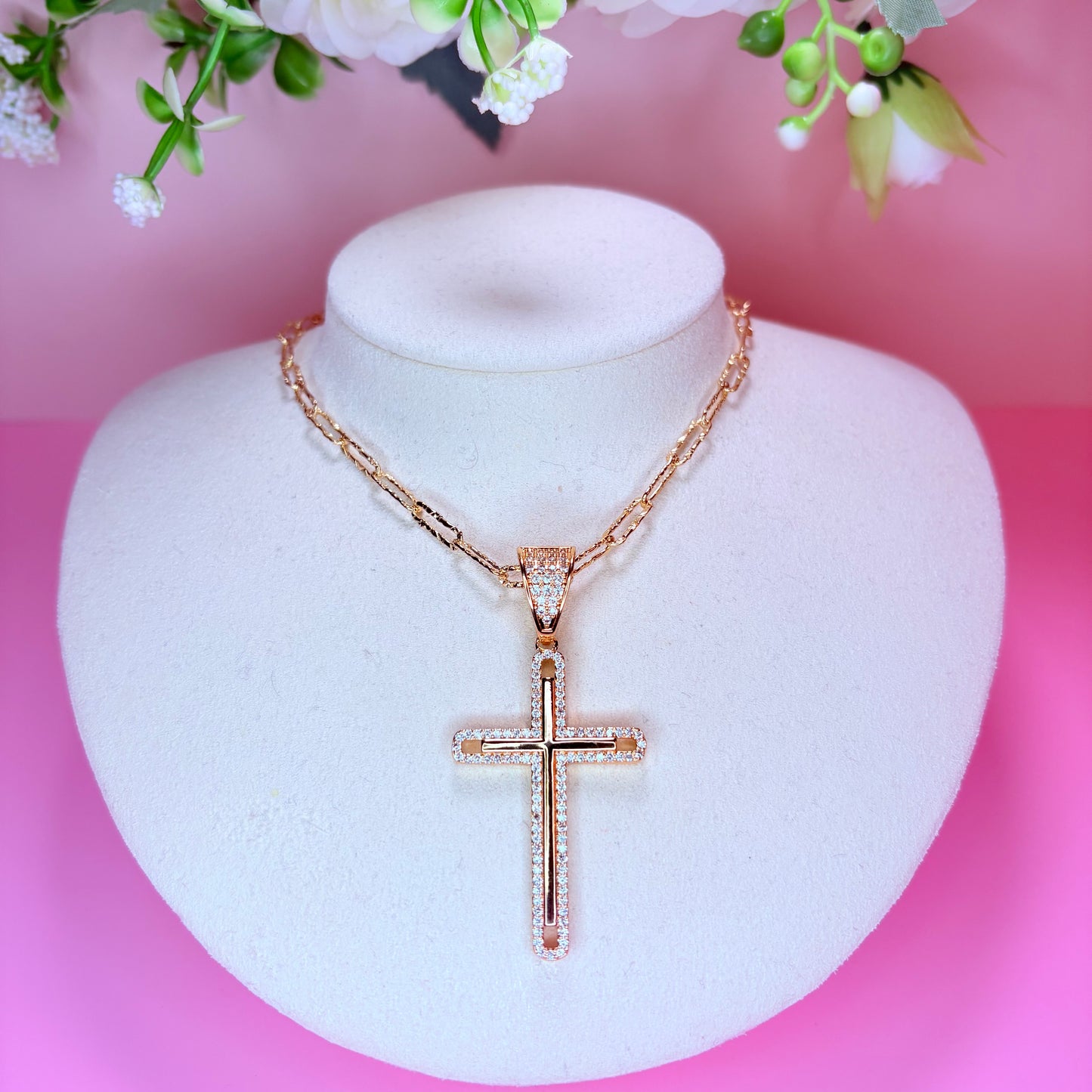 steevie cross necklace