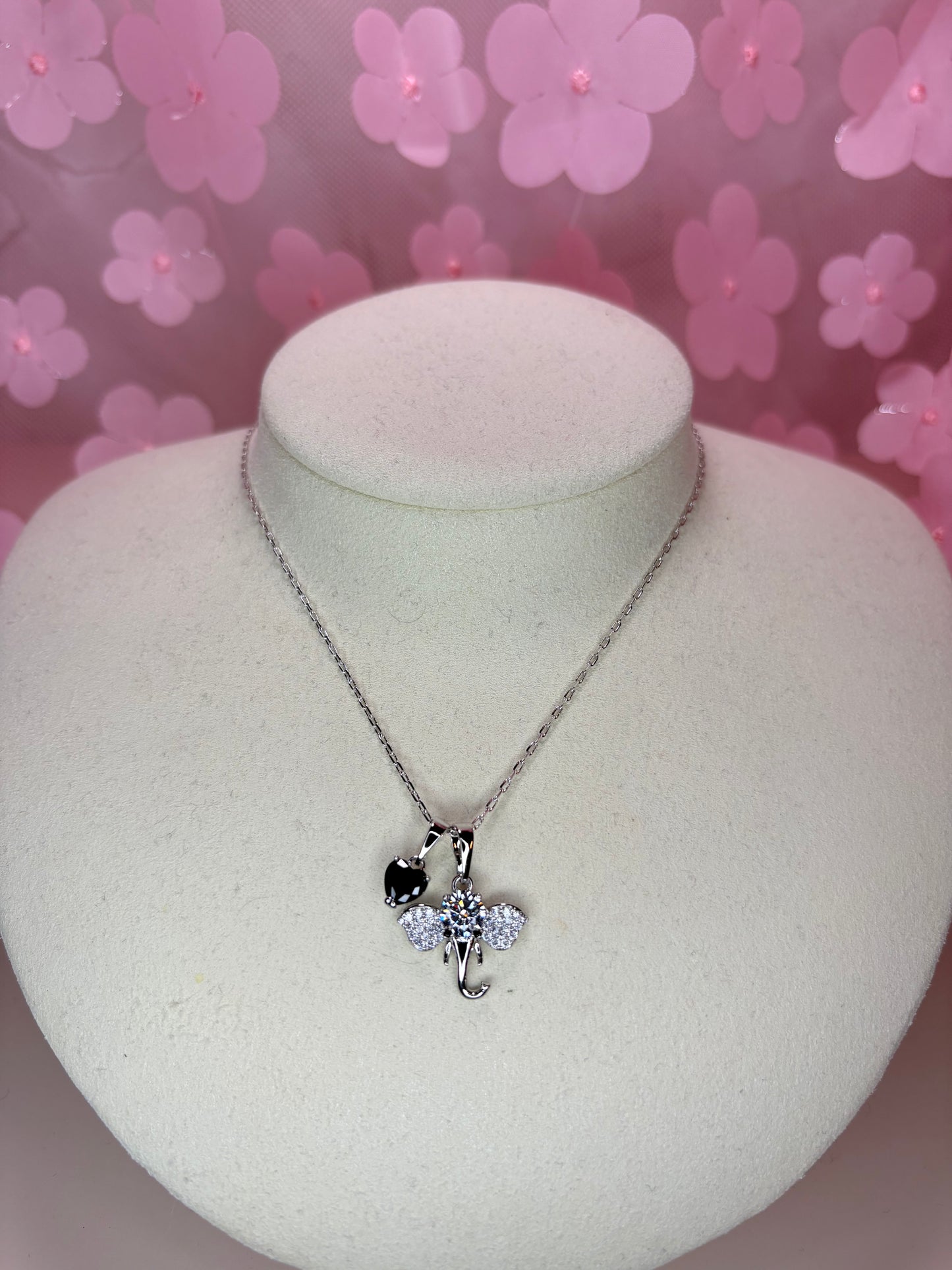 silver maeva elephant w/onyx mini heart necklace
