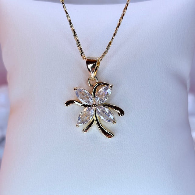noelani flower necklace