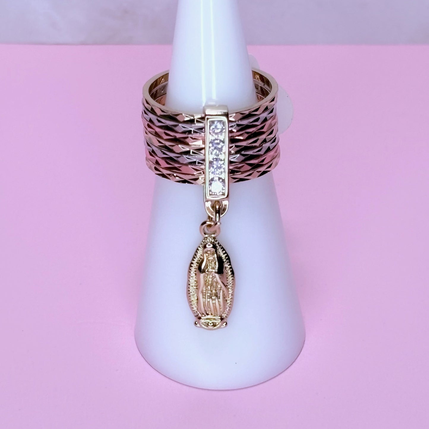 anillo semanario dorado de la virgencita