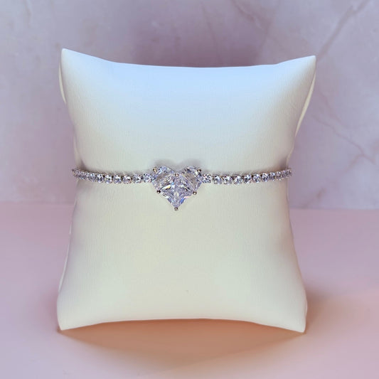 adjustable frosty heart bracelet
