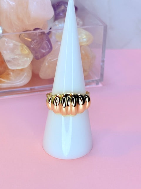 adjustable golden wave ring