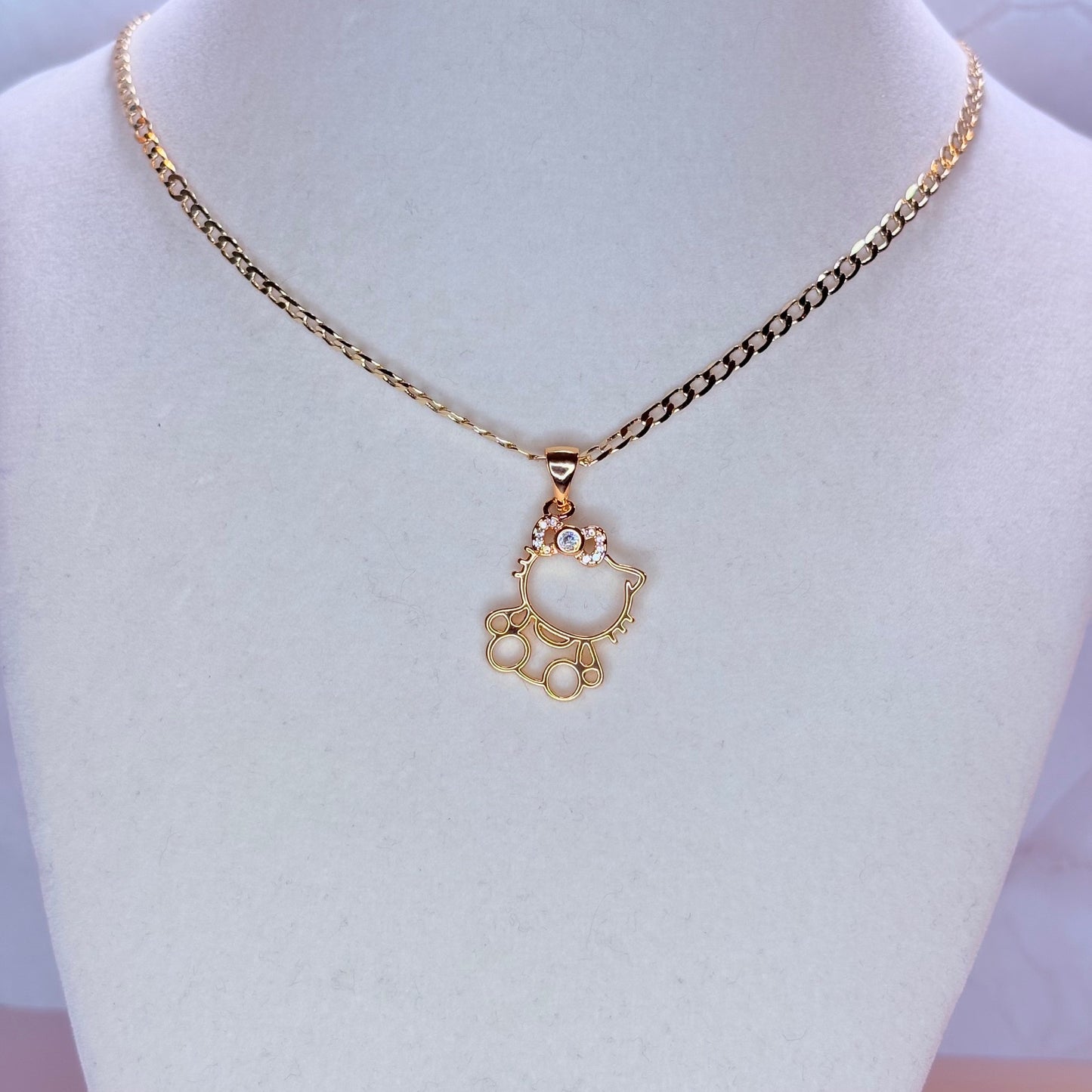 amor gatita necklace