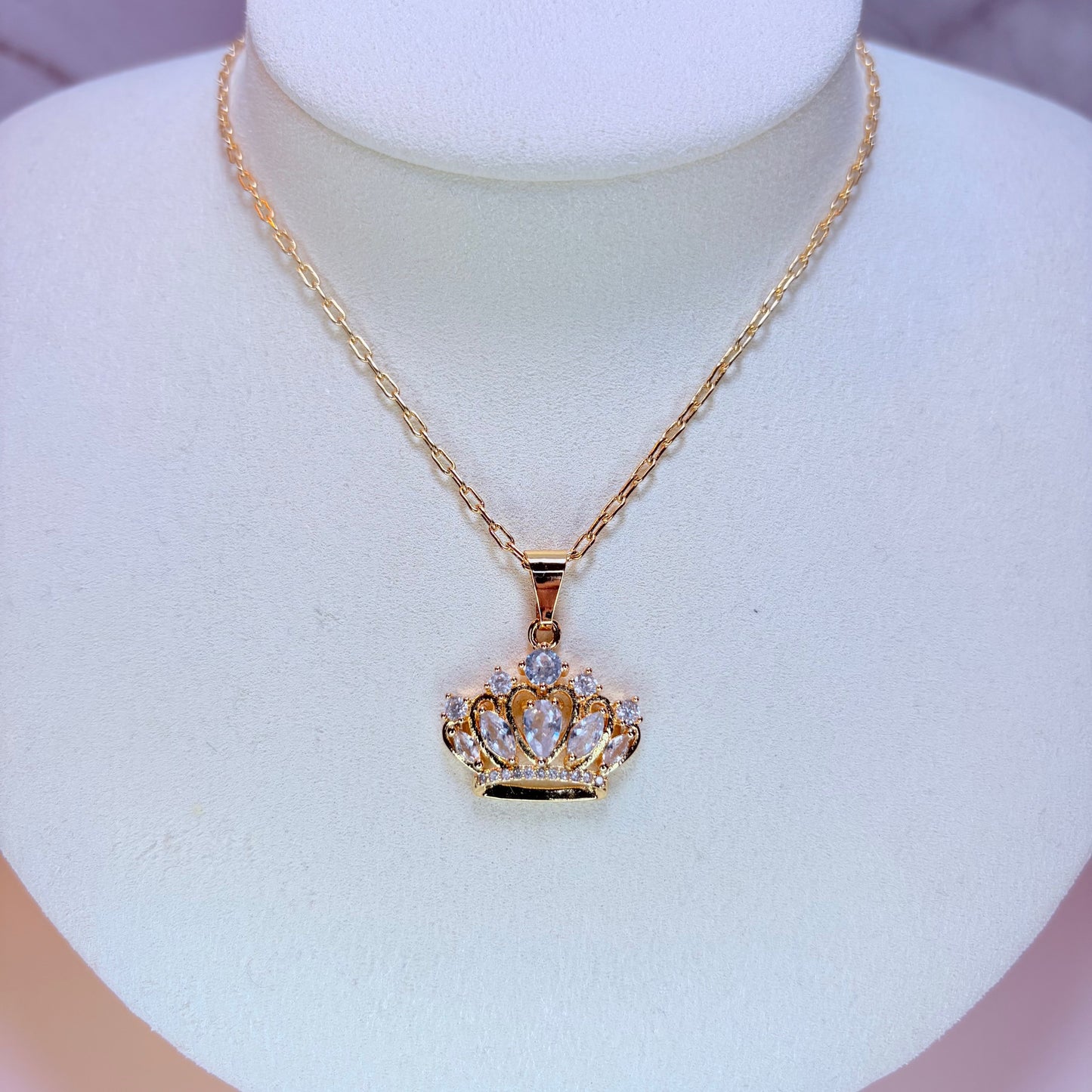 antonella crown necklace