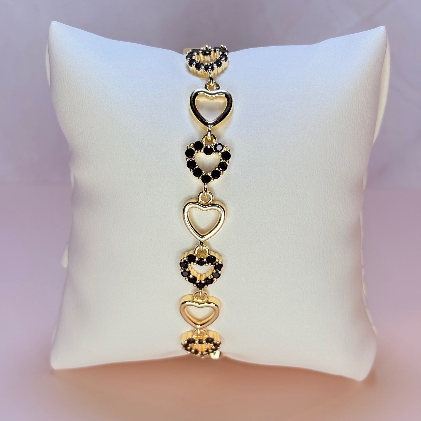 aria heart bracelet