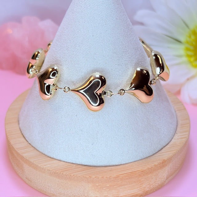 chunky heart drip bracelet