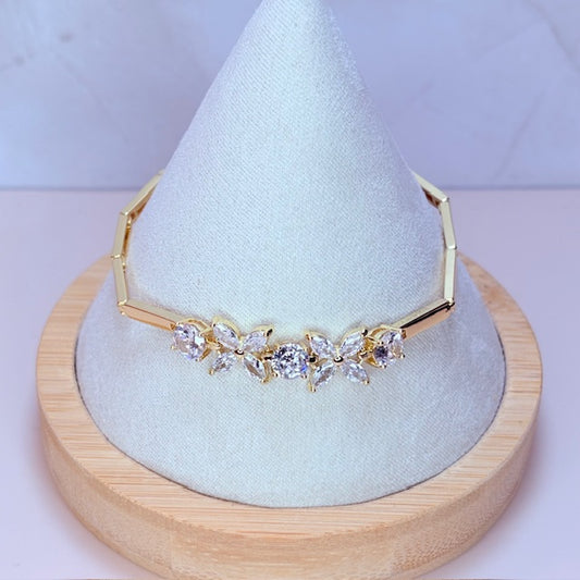 coquette flower link bracelet