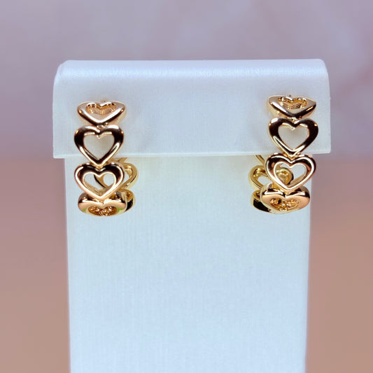 corazones huggie earrings