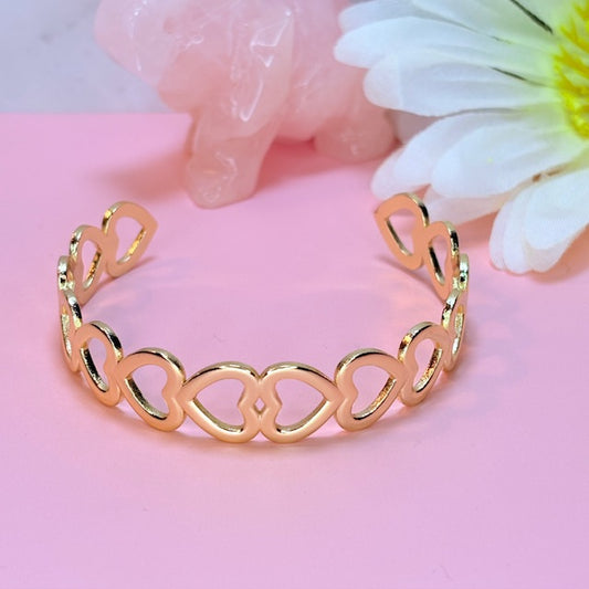 dainty heart bangle