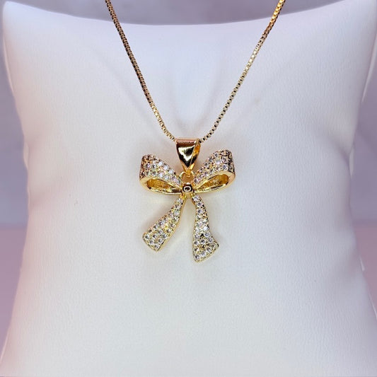 dainty luxe bow necklace