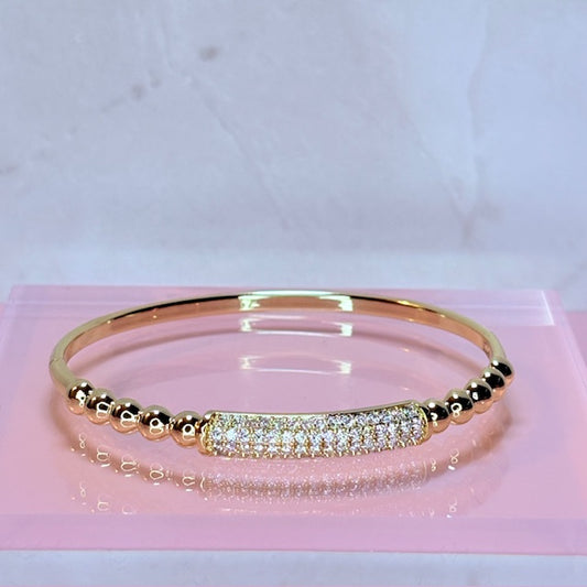 diamond glow bar bangle