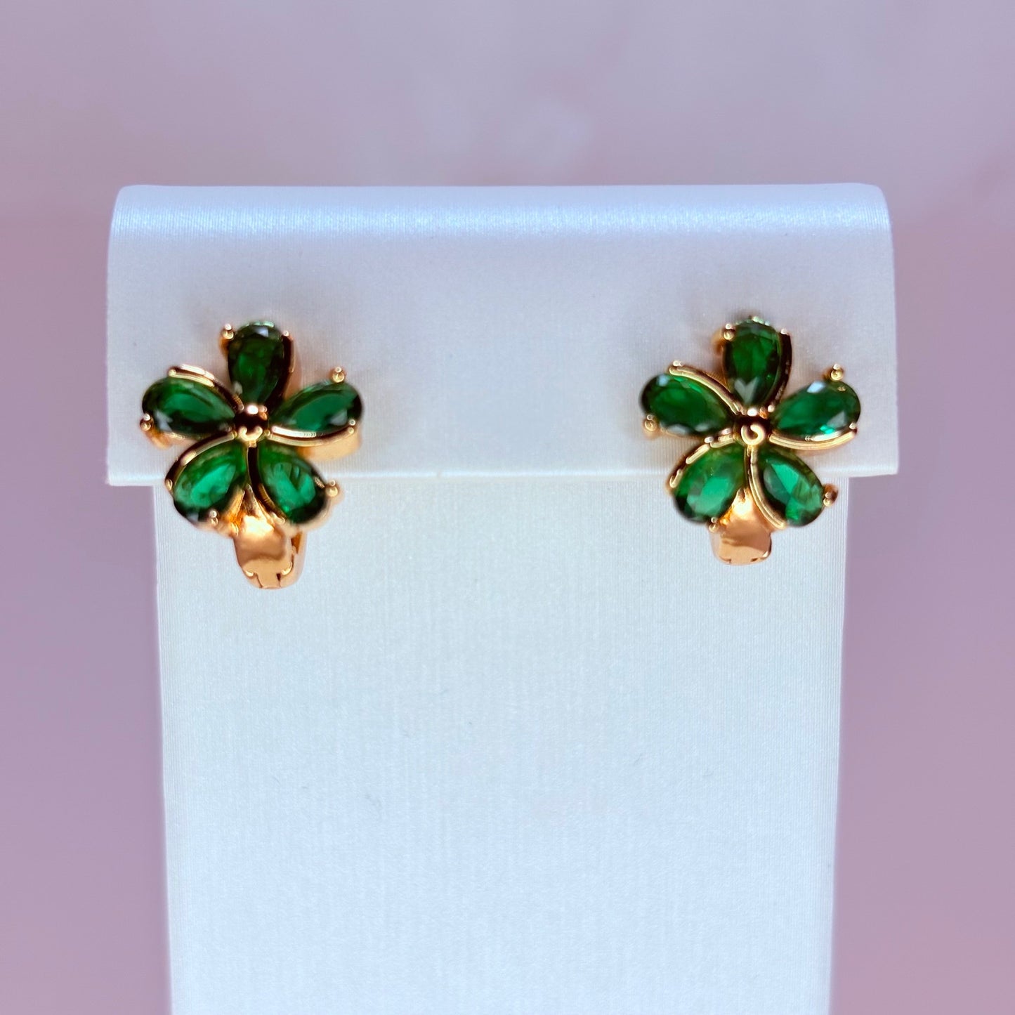 emerald clover huggie earring