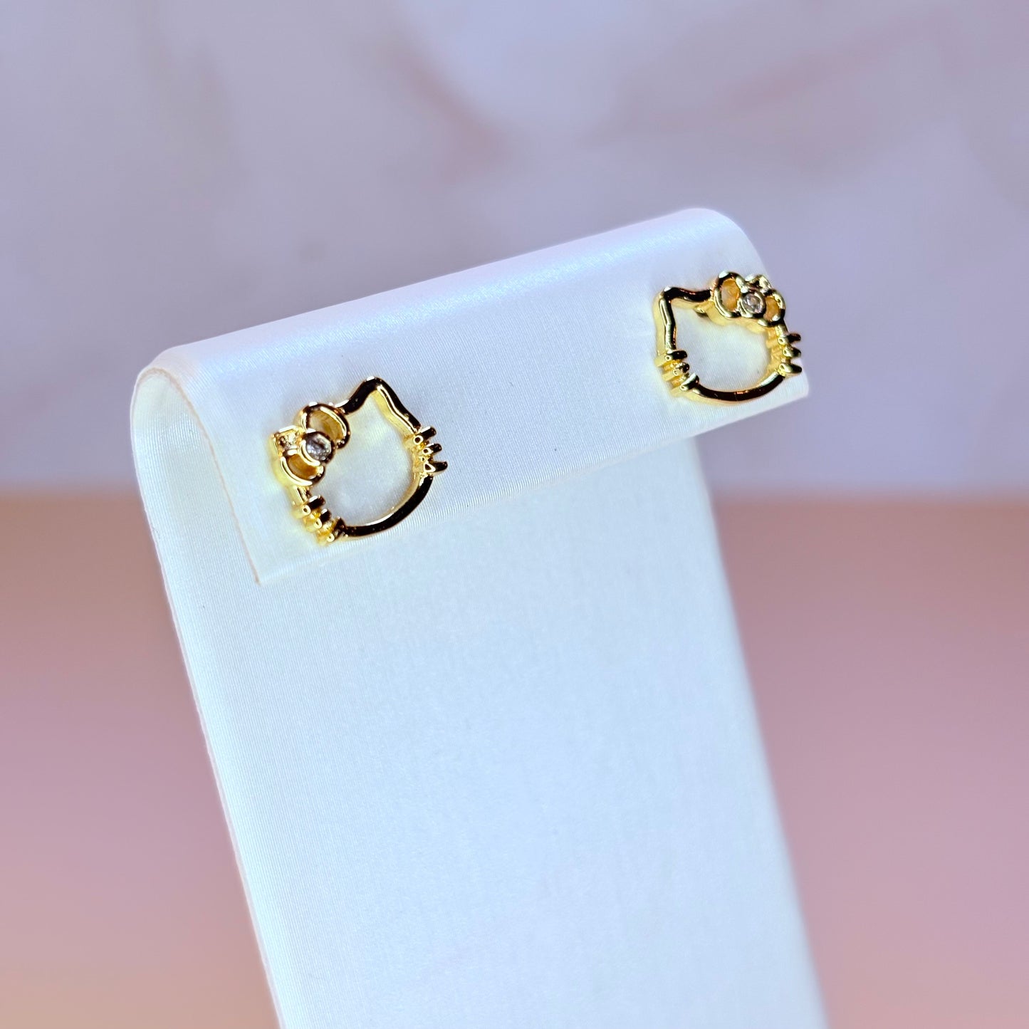 gatita stud earrings