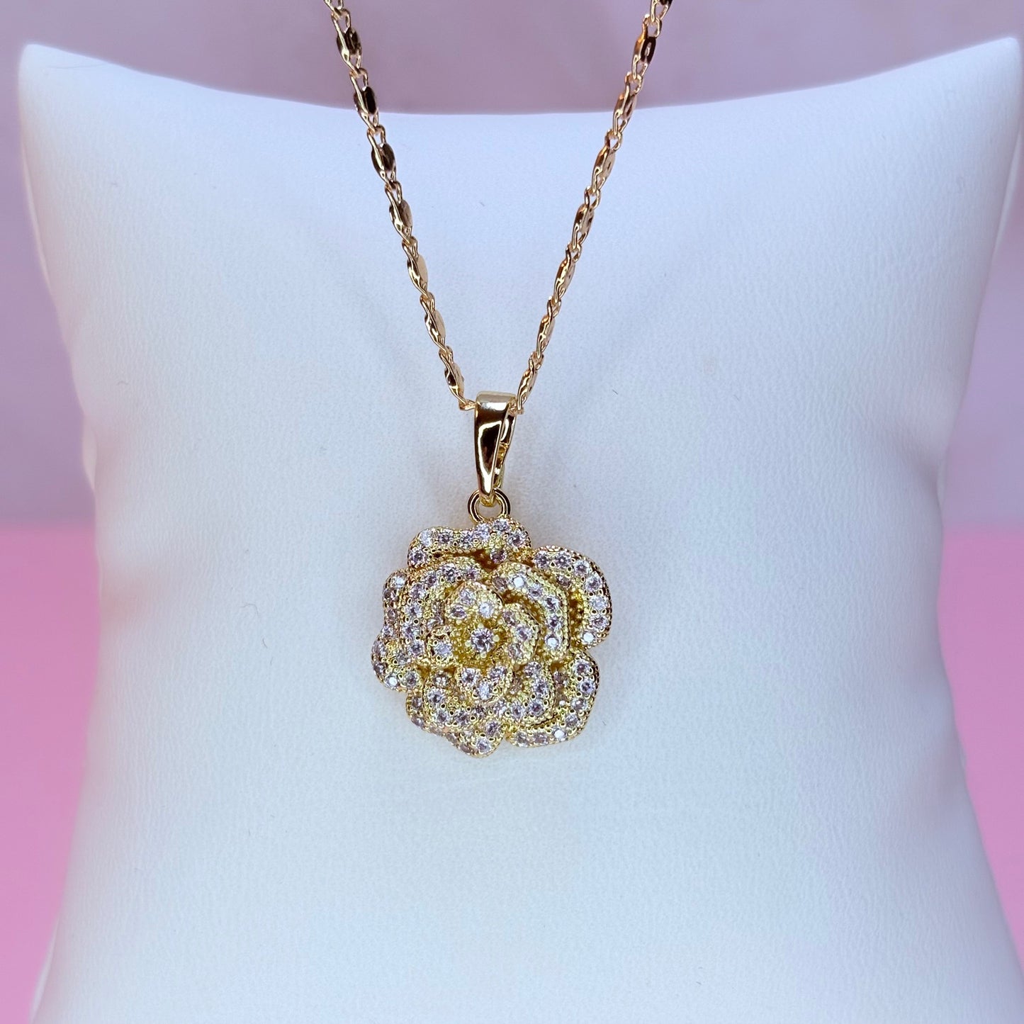 golden bloom rose necklace