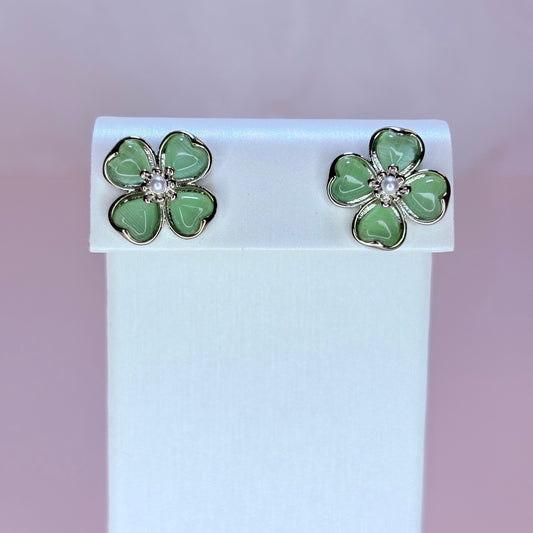 green clover earrings