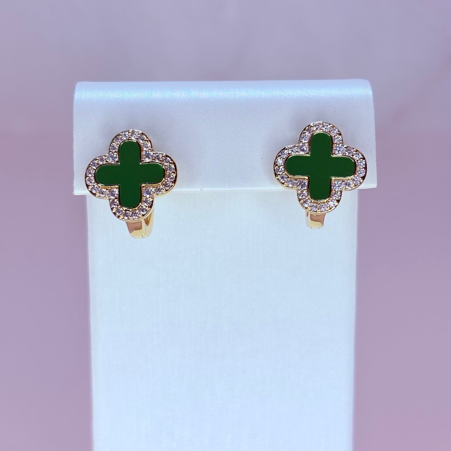black trebol huggie earrings