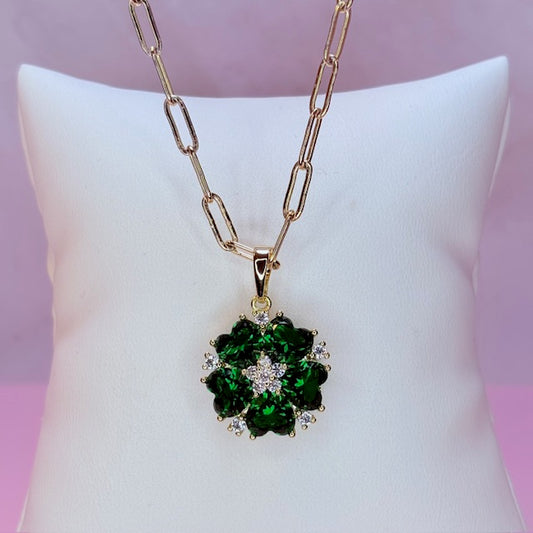 heart bloom necklace