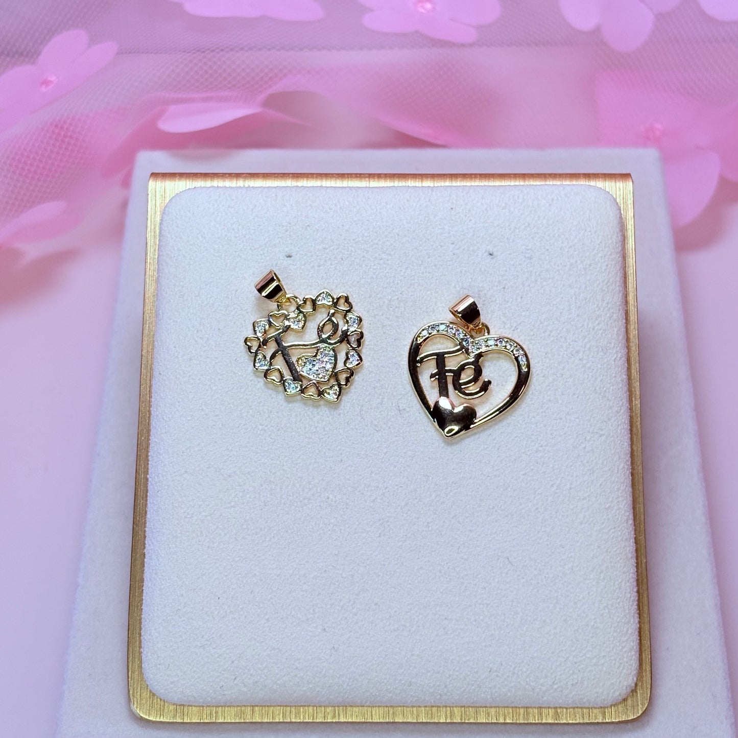 "Fe" love pendant pair