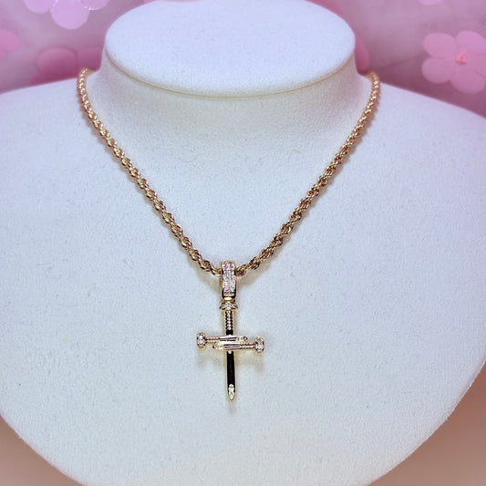 kiana golden nail necklace