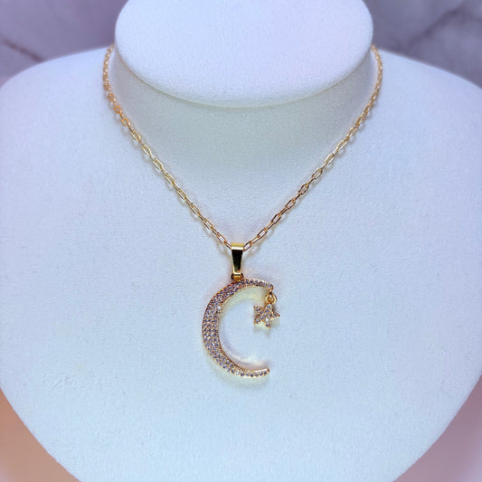 la luna bella necklace