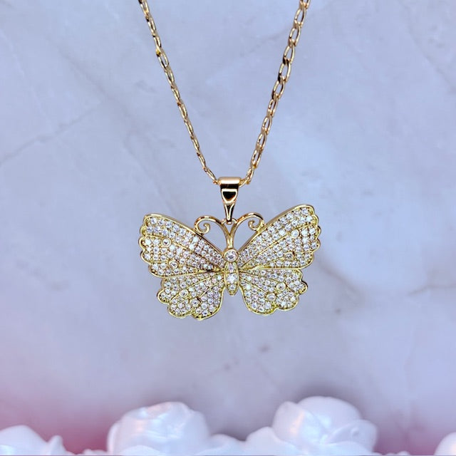 luluani butterfly necklace