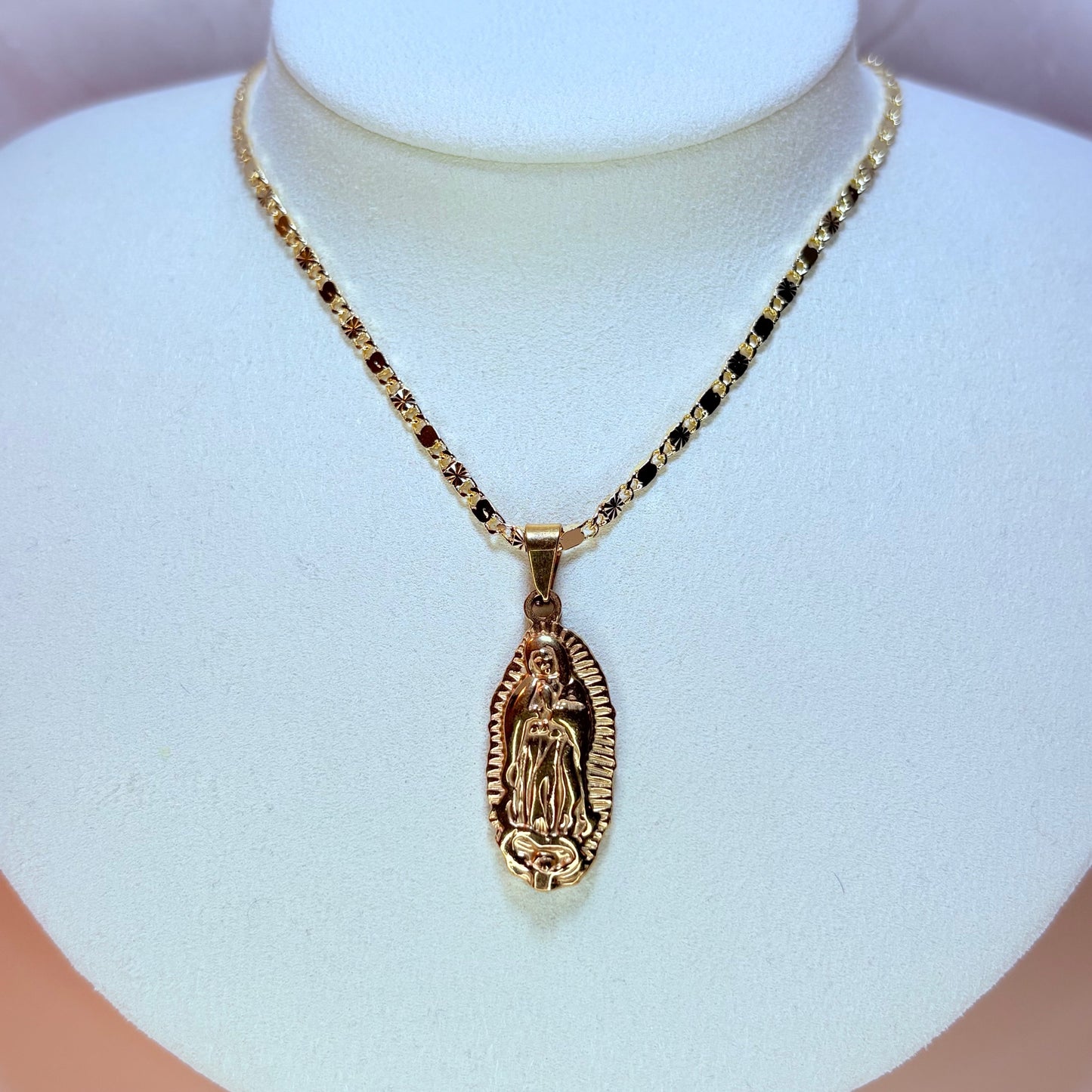 mary necklace