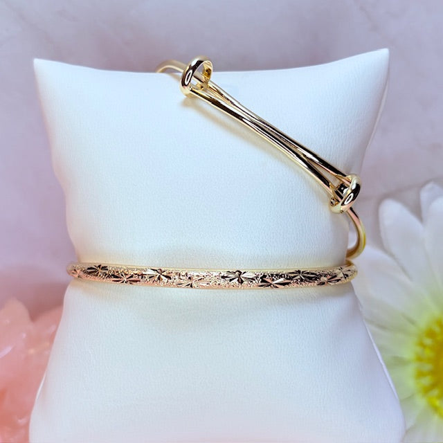 minimal luxe bangle
