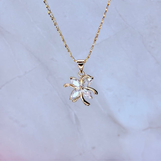 noelani flower necklace
