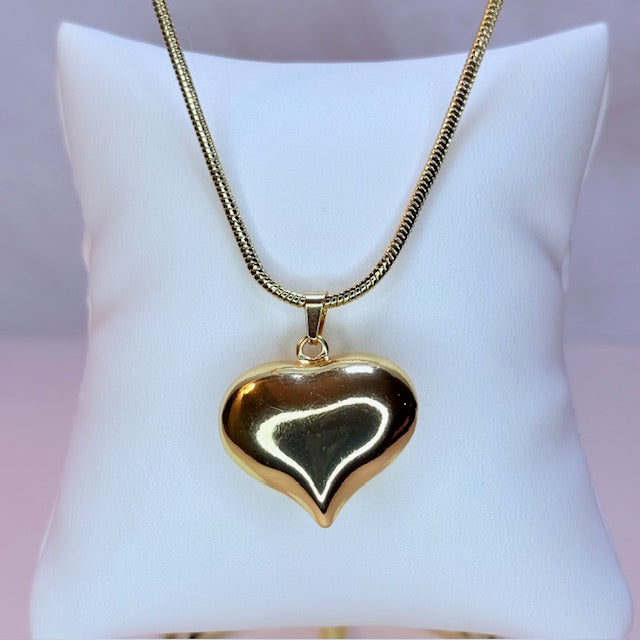 oversized puffy heart necklace