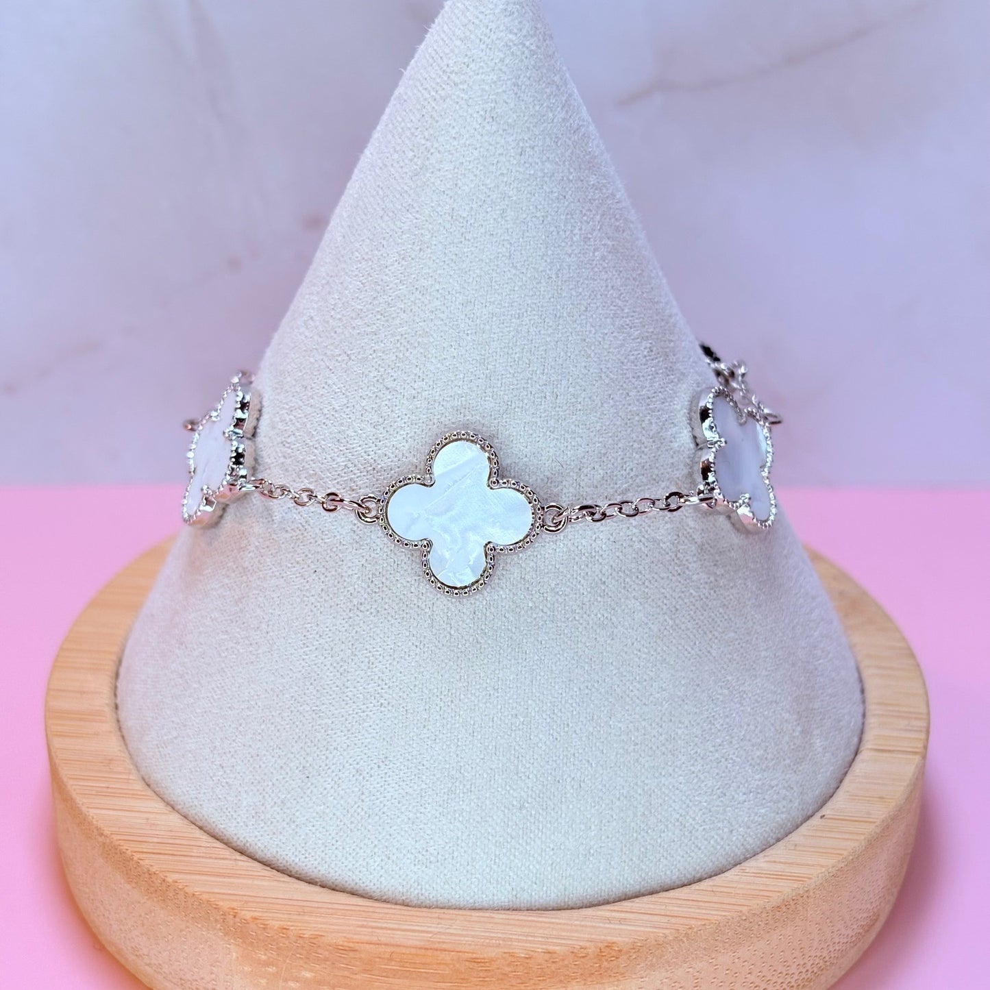 silver trebol bracelet