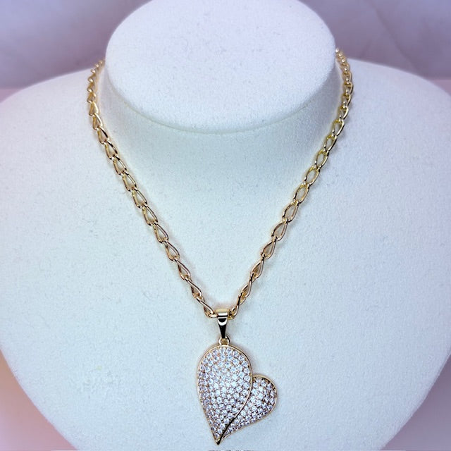 chunky sparkly heart necklace