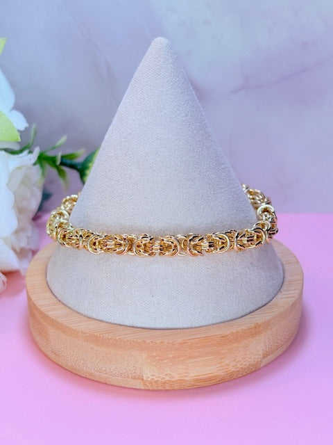 valencia knot bracelet