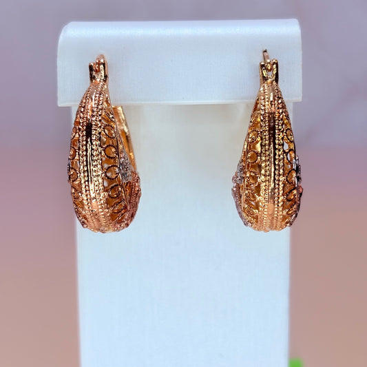 virgencita canasta hoop earrings